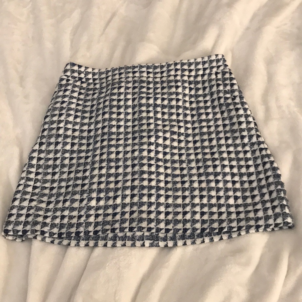 Blue patterned pencil skirt